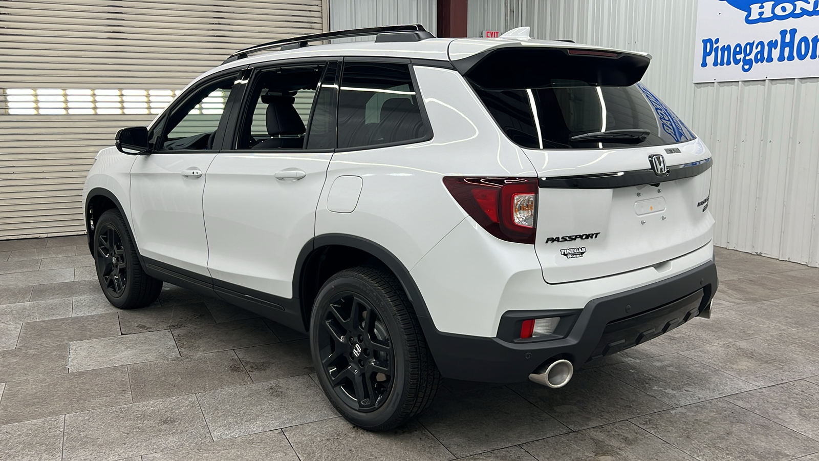 2025 Honda Passport Black Edition 4