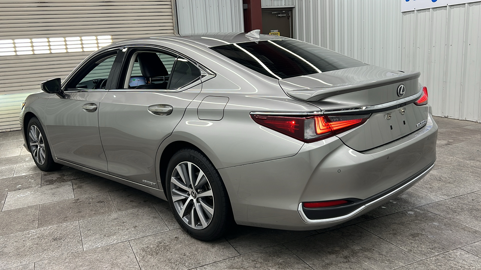 2021 Lexus ES 300h 4