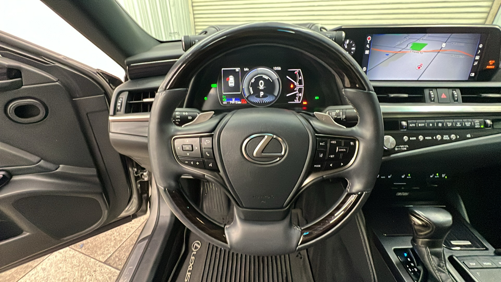 2021 Lexus ES 300h 22