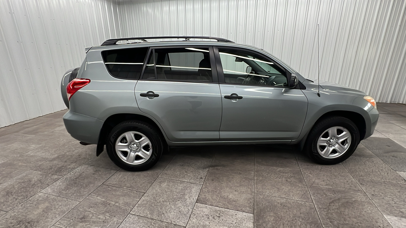 2008 Toyota RAV4 Base 8