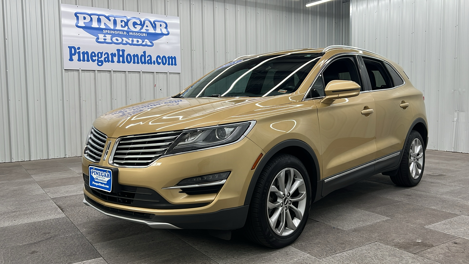 2015 Lincoln MKC Base 1