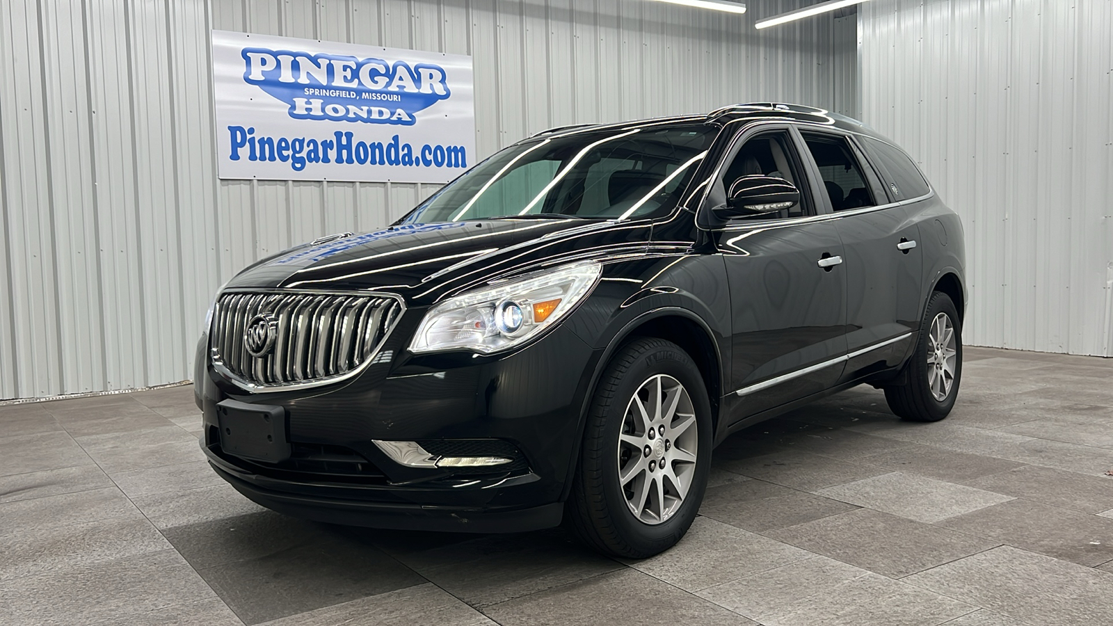 2017 Buick Enclave Leather Group 1