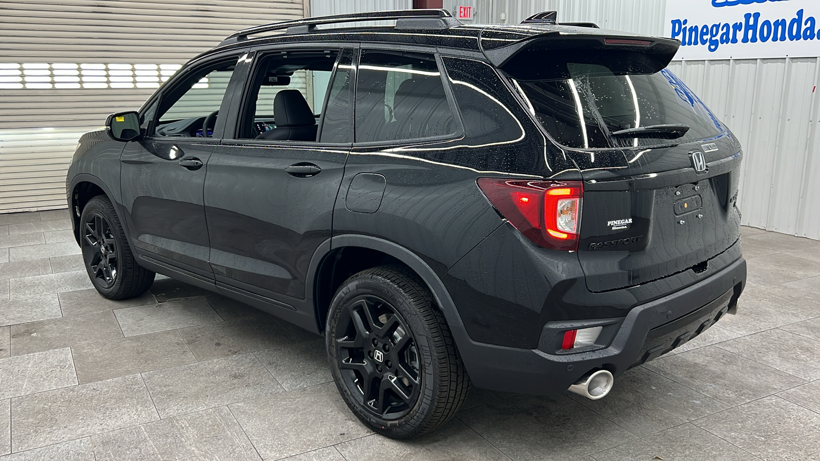 2025 Honda Passport Black Edition 4