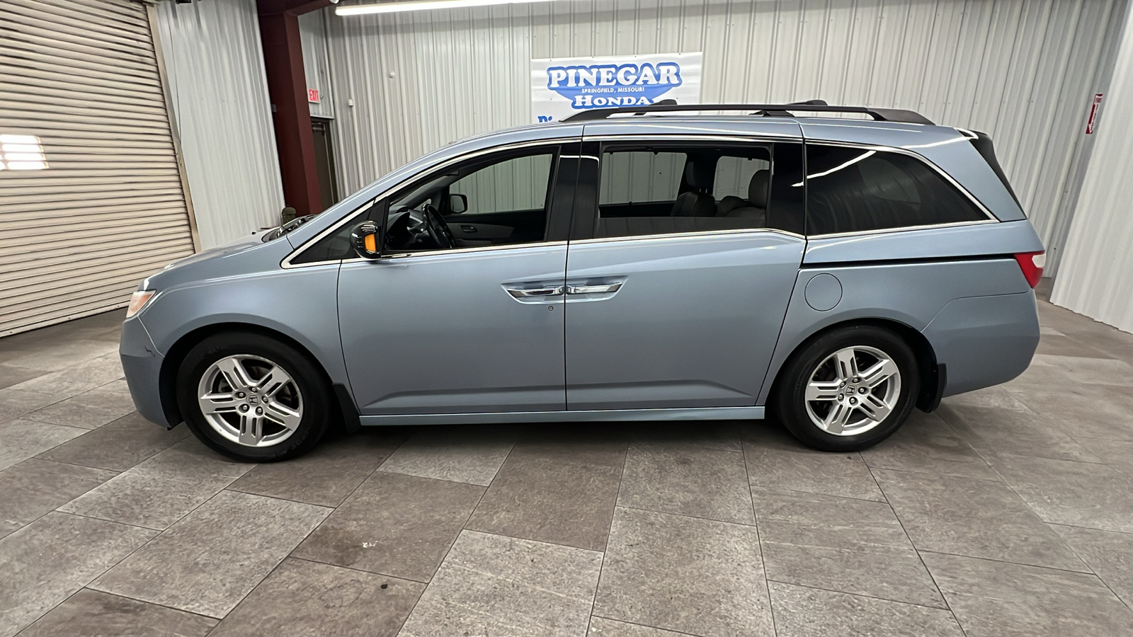 2012 Honda Odyssey Touring 2