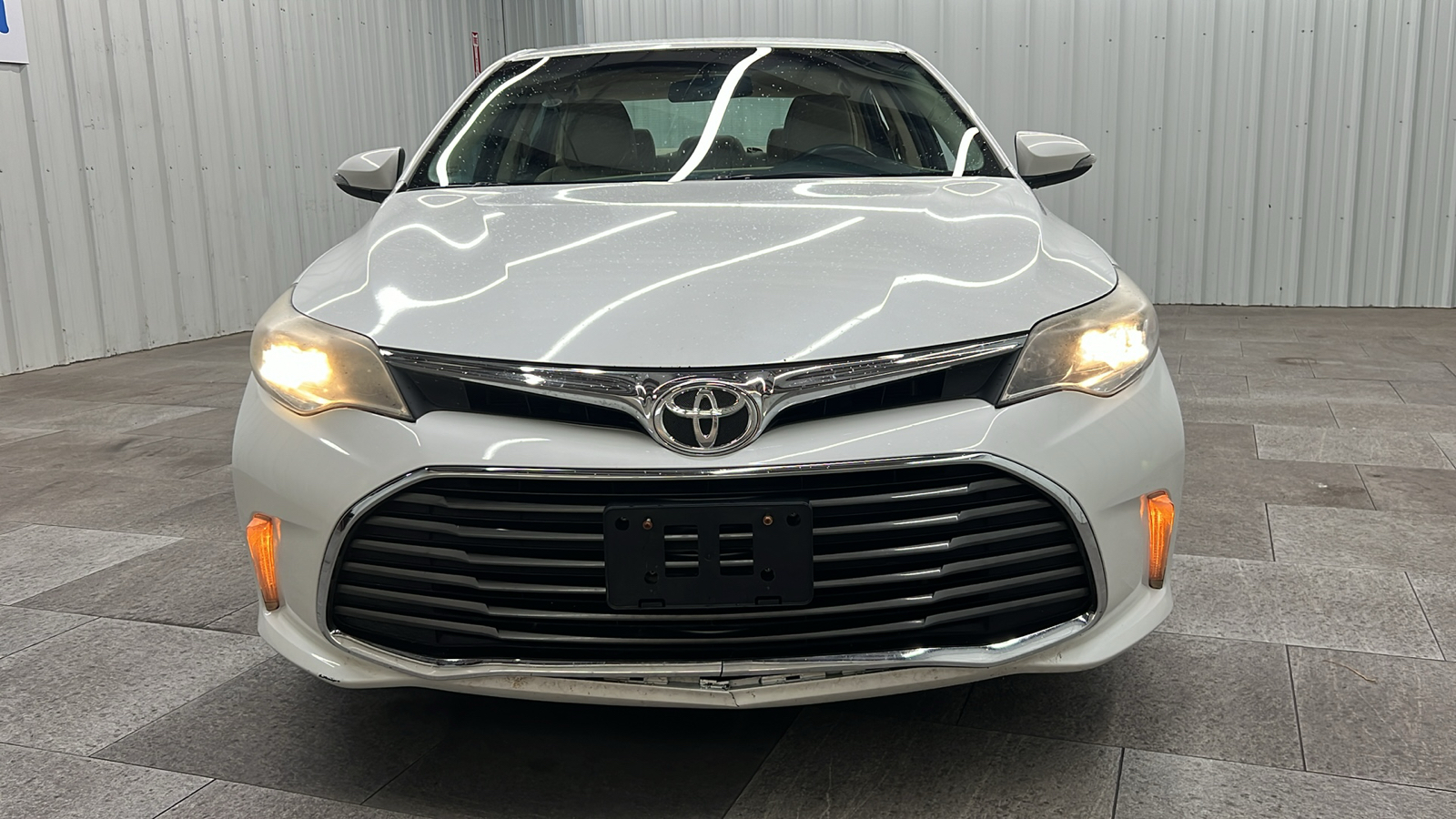 2016 Toyota Avalon XLE 11