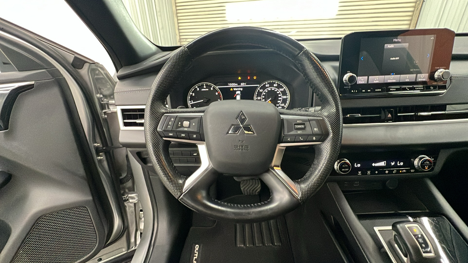 2022 Mitsubishi Outlander Black Edition 22