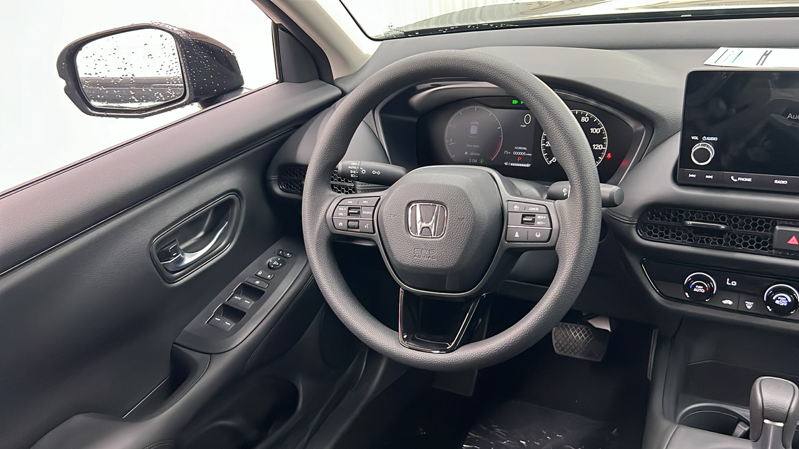 2025 Honda HR-V LX 13