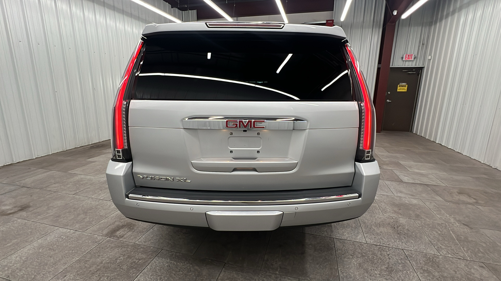 2018 GMC Yukon XL Denali 5