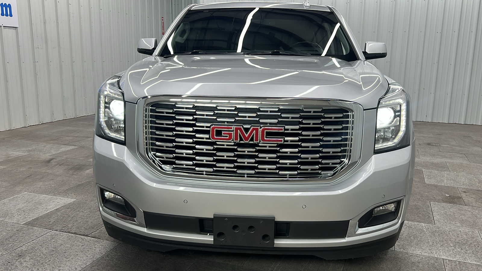 2018 GMC Yukon XL Denali 10