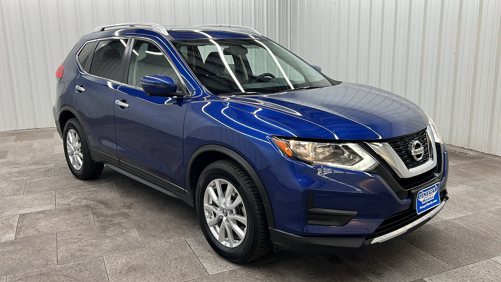 2017 Nissan Rogue SV 10