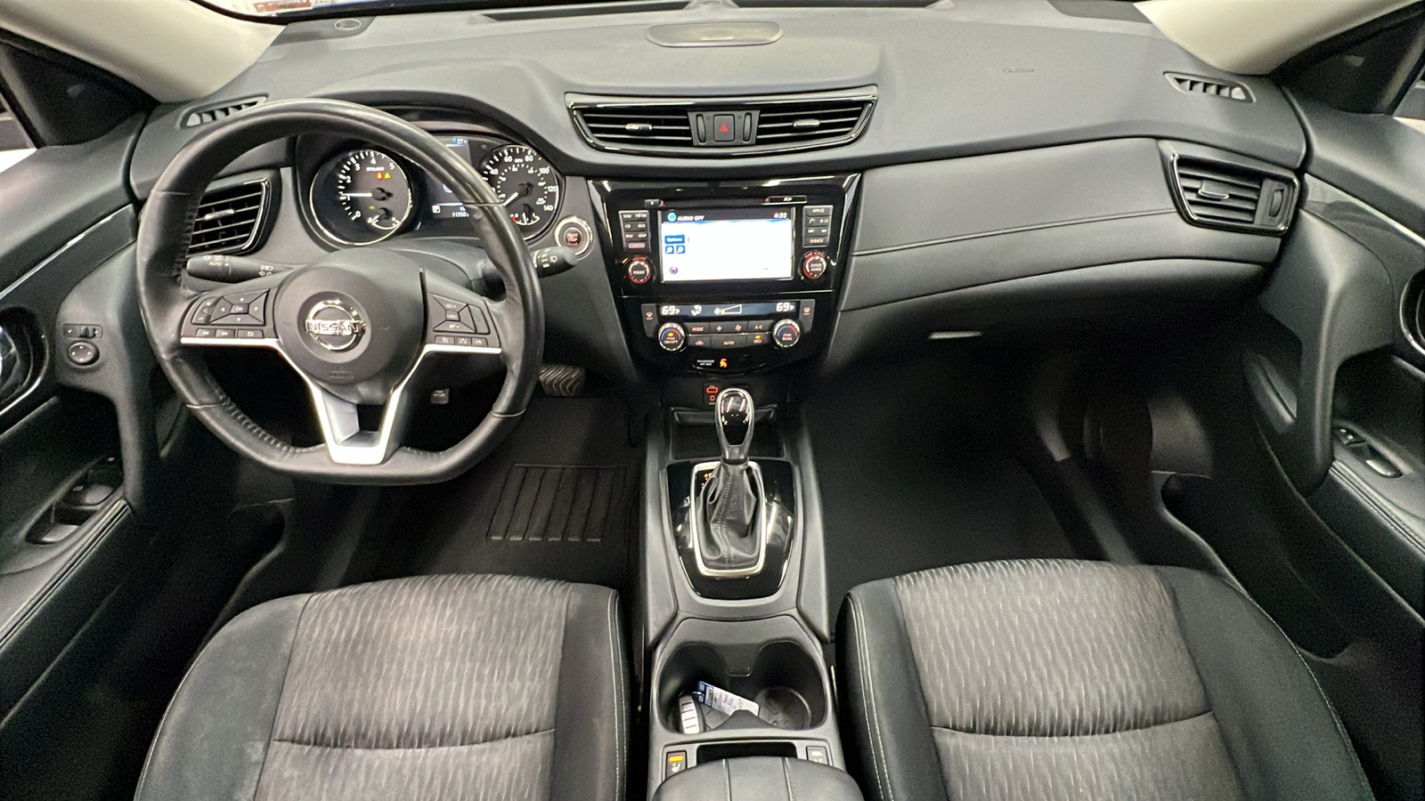 2017 Nissan Rogue SV 15