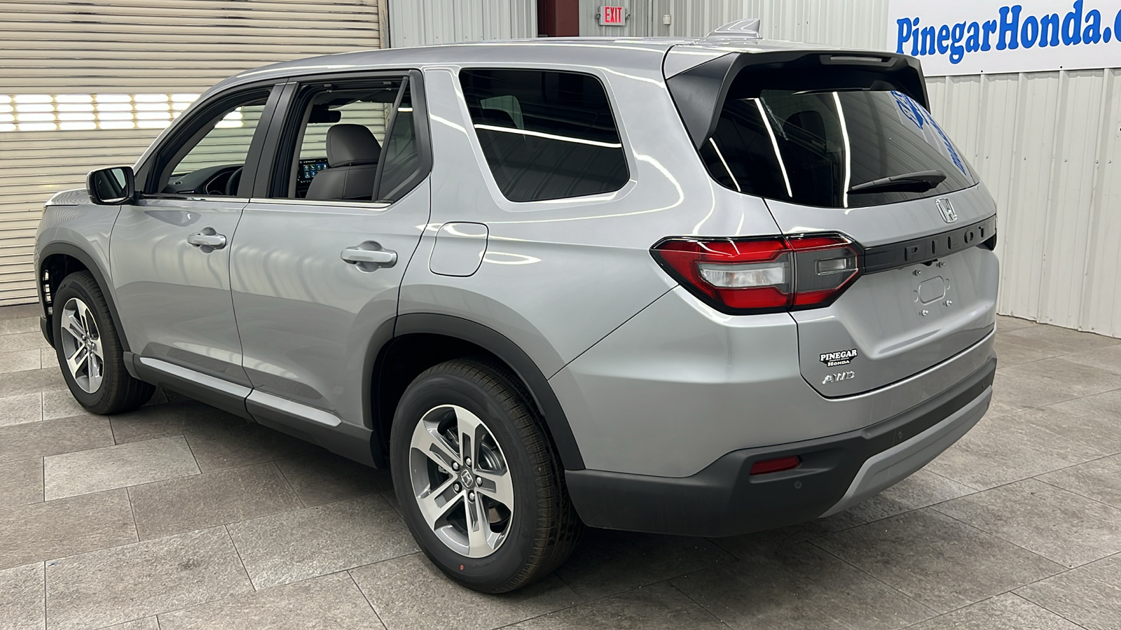 2025 Honda Pilot EX-L 4