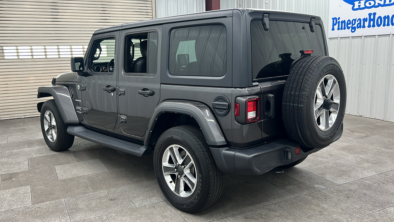 2021 Jeep Wrangler Unlimited Sahara 4