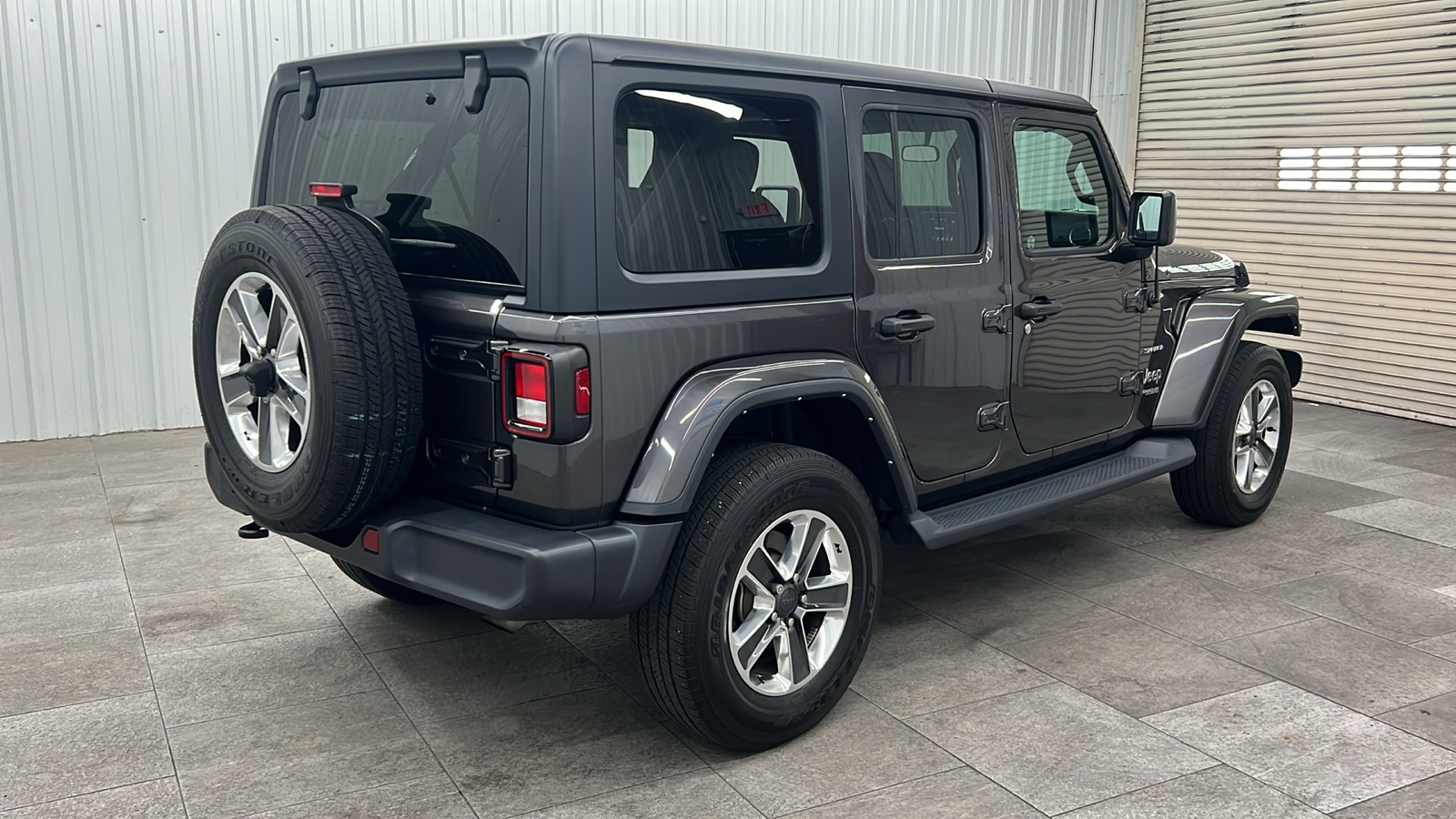 2021 Jeep Wrangler Unlimited Sahara 6