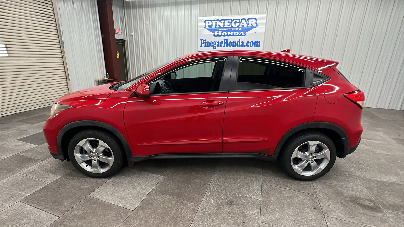 2016 Honda HR-V LX 2