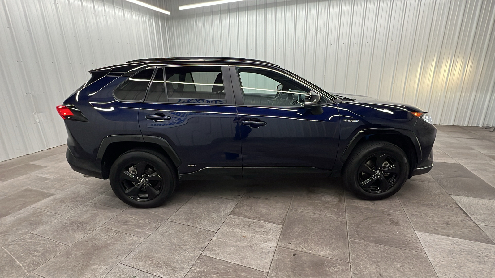 2020 Toyota RAV4 Hybrid XSE 9