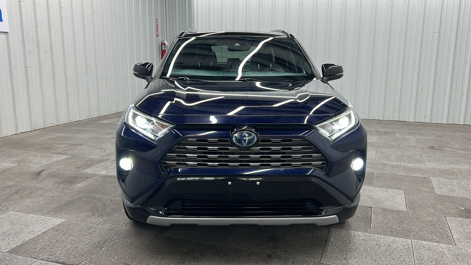 2020 Toyota RAV4 Hybrid XSE 11