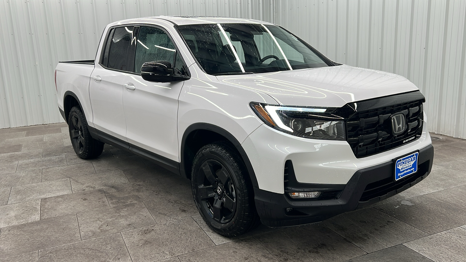 2025 Honda Ridgeline Black Edition 9