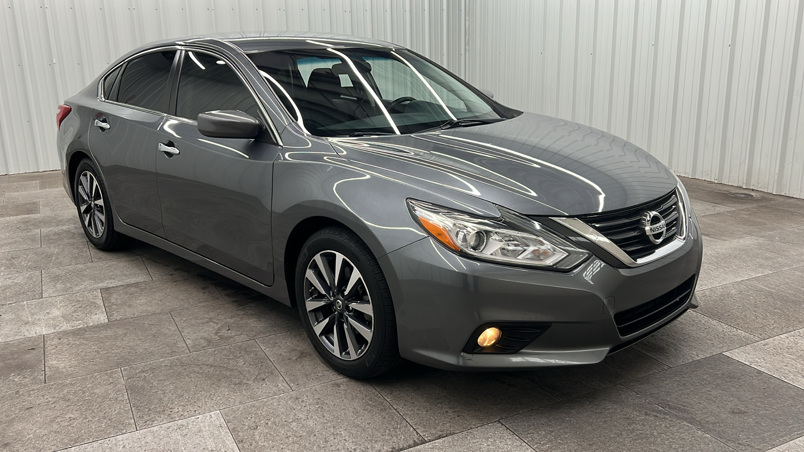 2017 Nissan Altima 2.5 SV 10