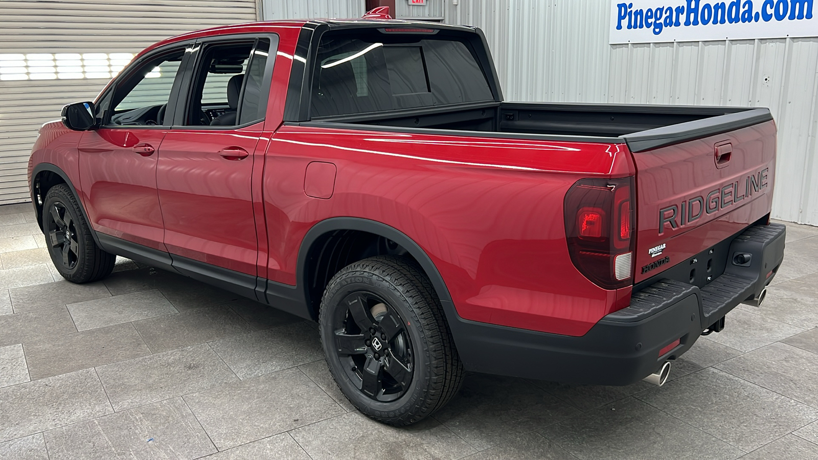 2025 Honda Ridgeline Black Edition 4