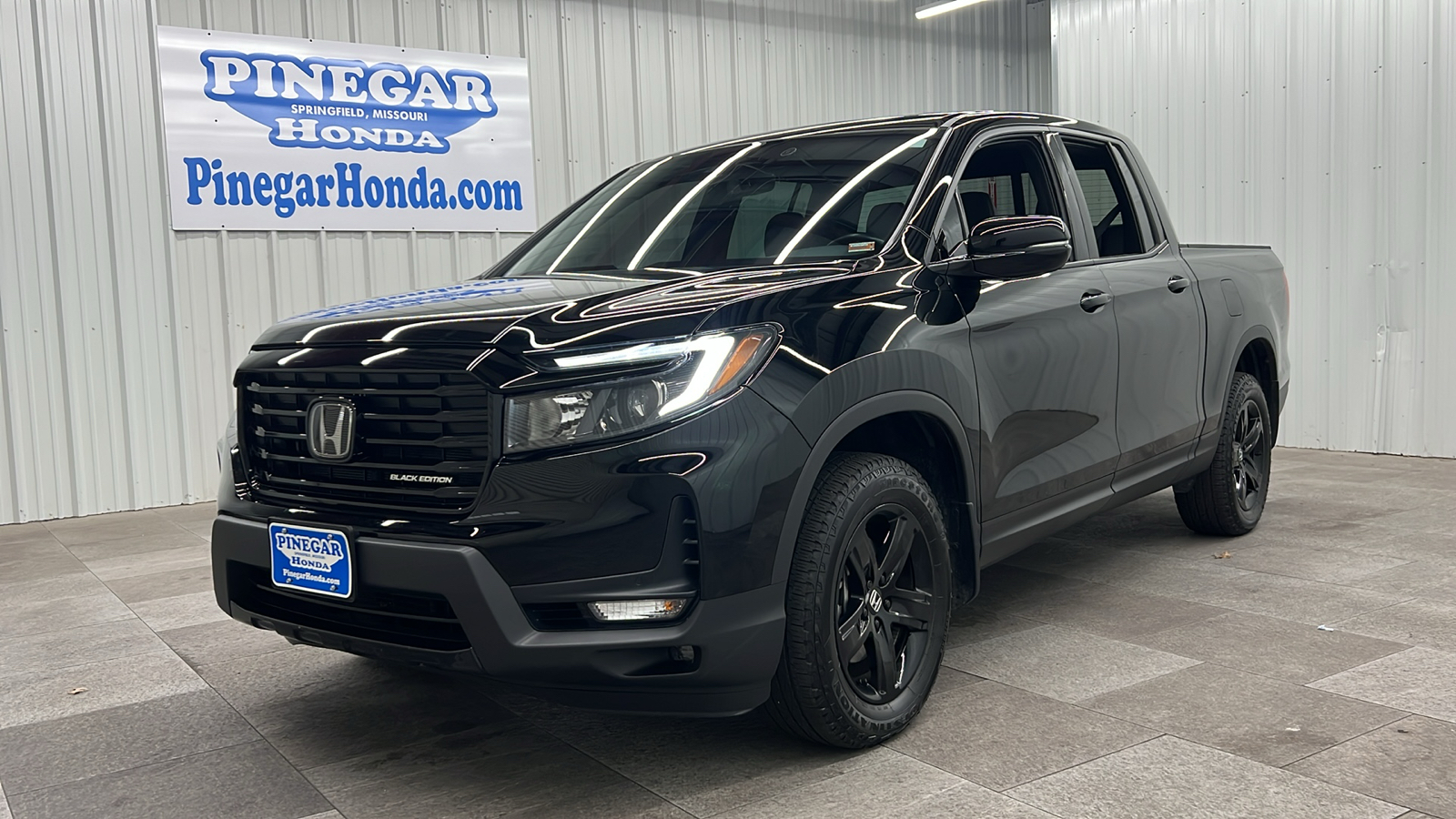 2023 Honda Ridgeline Black Edition 1