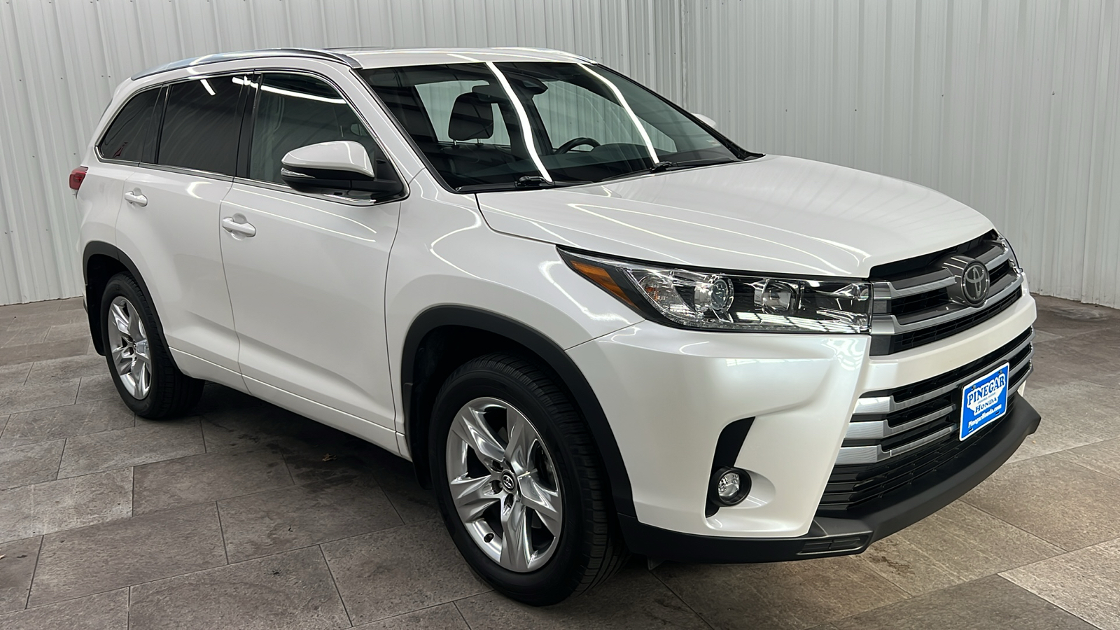 2019 Toyota Highlander Limited 10