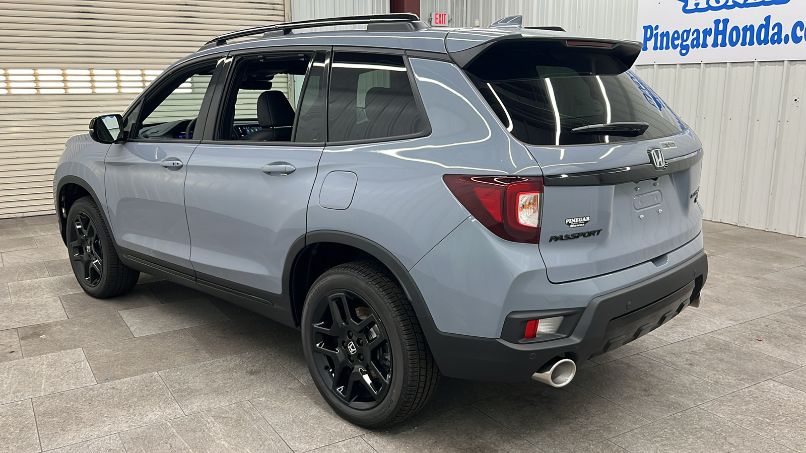 2025 Honda Passport Black Edition 4