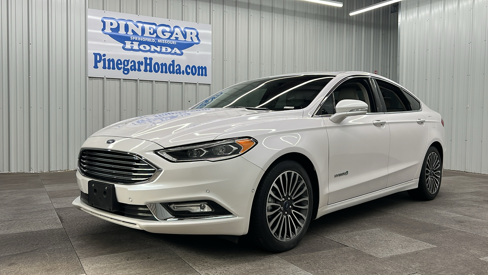 2018 Ford Fusion Hybrid Titanium 1