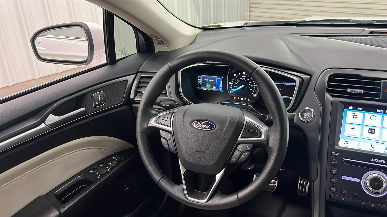 2018 Ford Fusion Hybrid Titanium 16