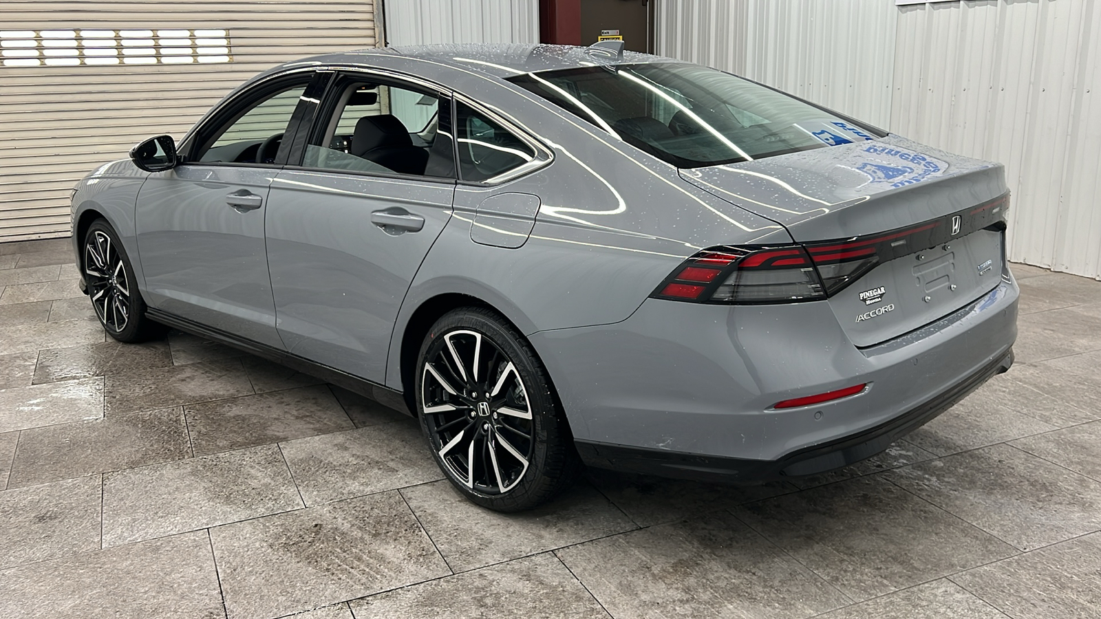 2025 Honda Accord Hybrid Touring 4