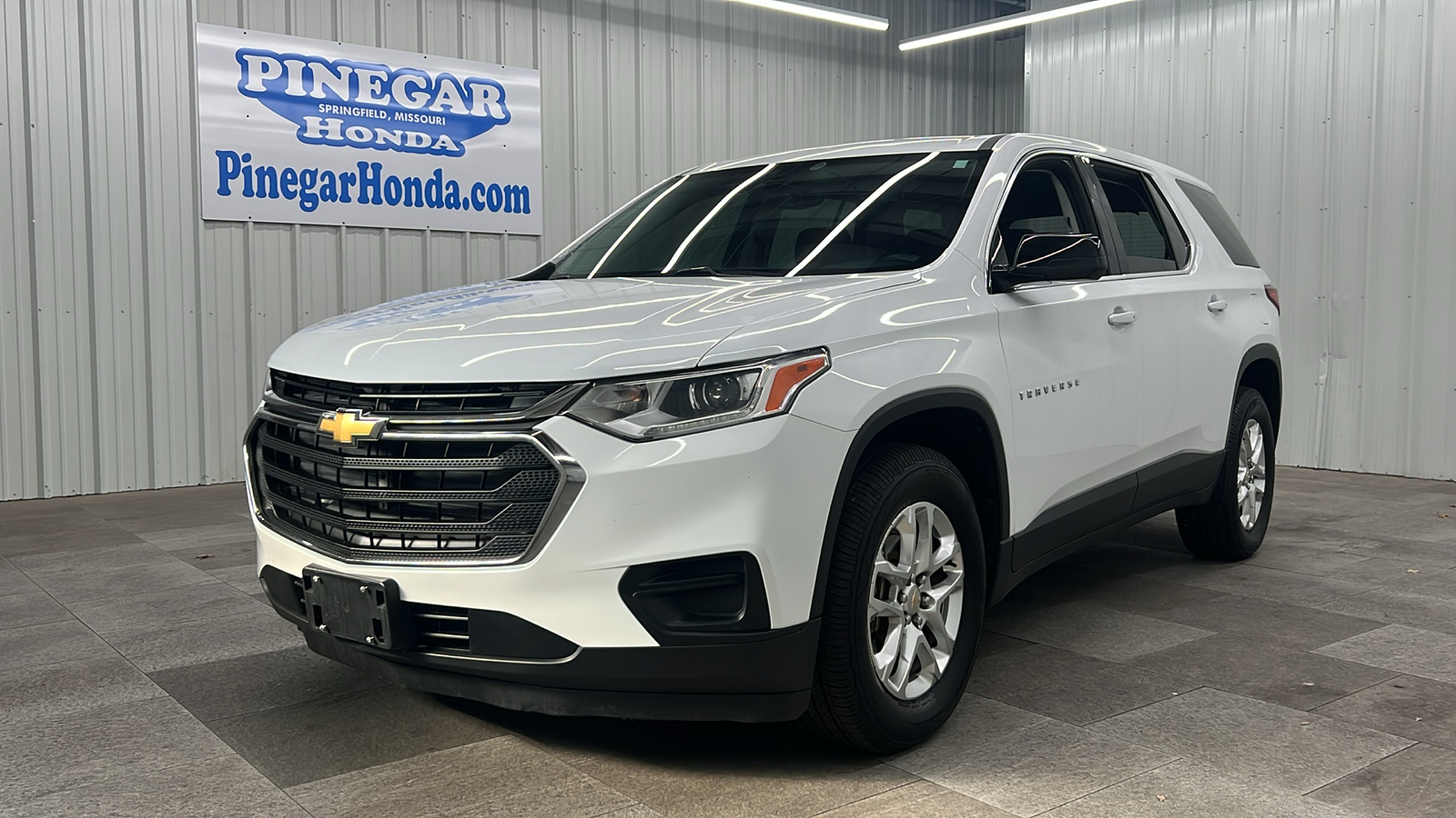 2019 Chevrolet Traverse LS 1