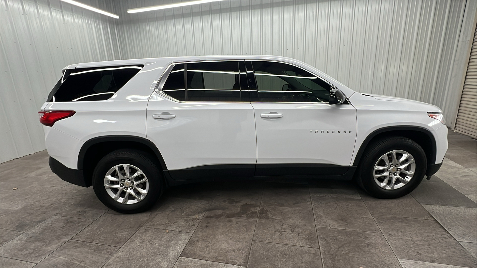 2019 Chevrolet Traverse LS 8