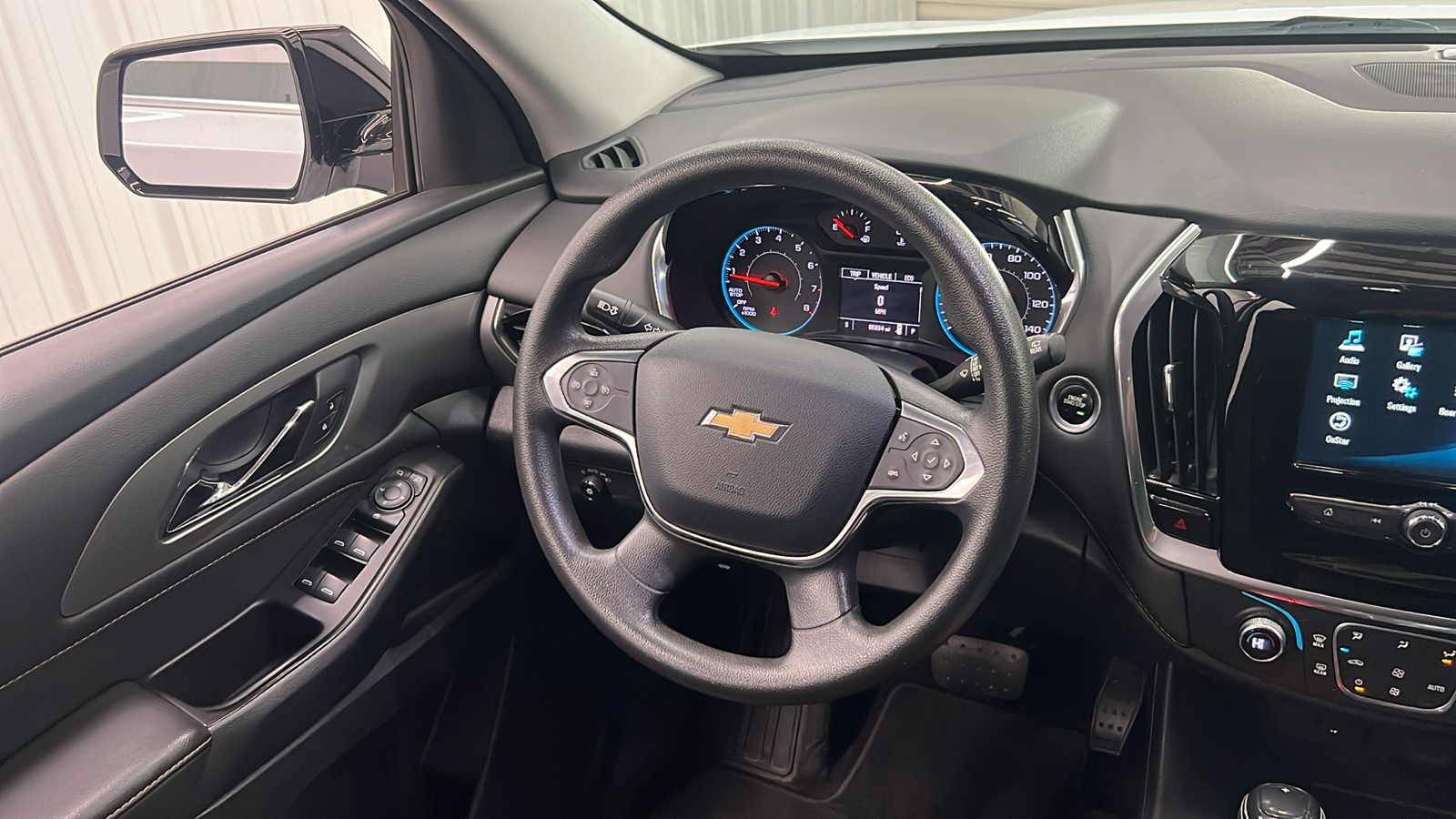 2019 Chevrolet Traverse LS 14