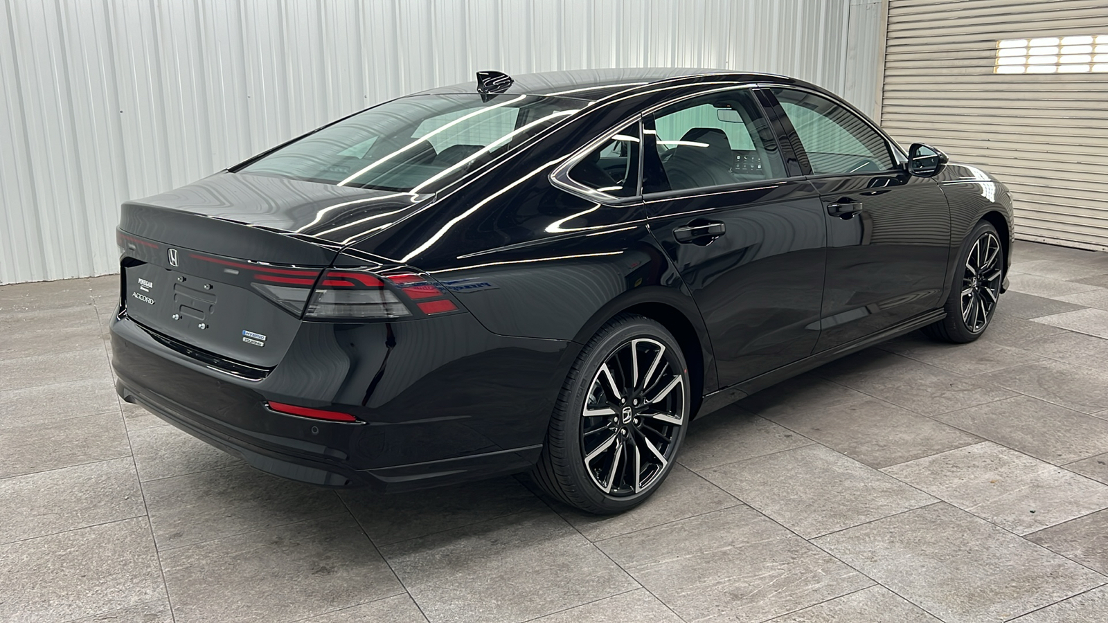 2025 Honda Accord Hybrid Touring 8