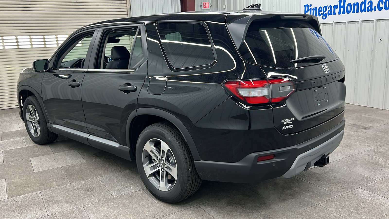 2025 Honda Pilot EX-L 4