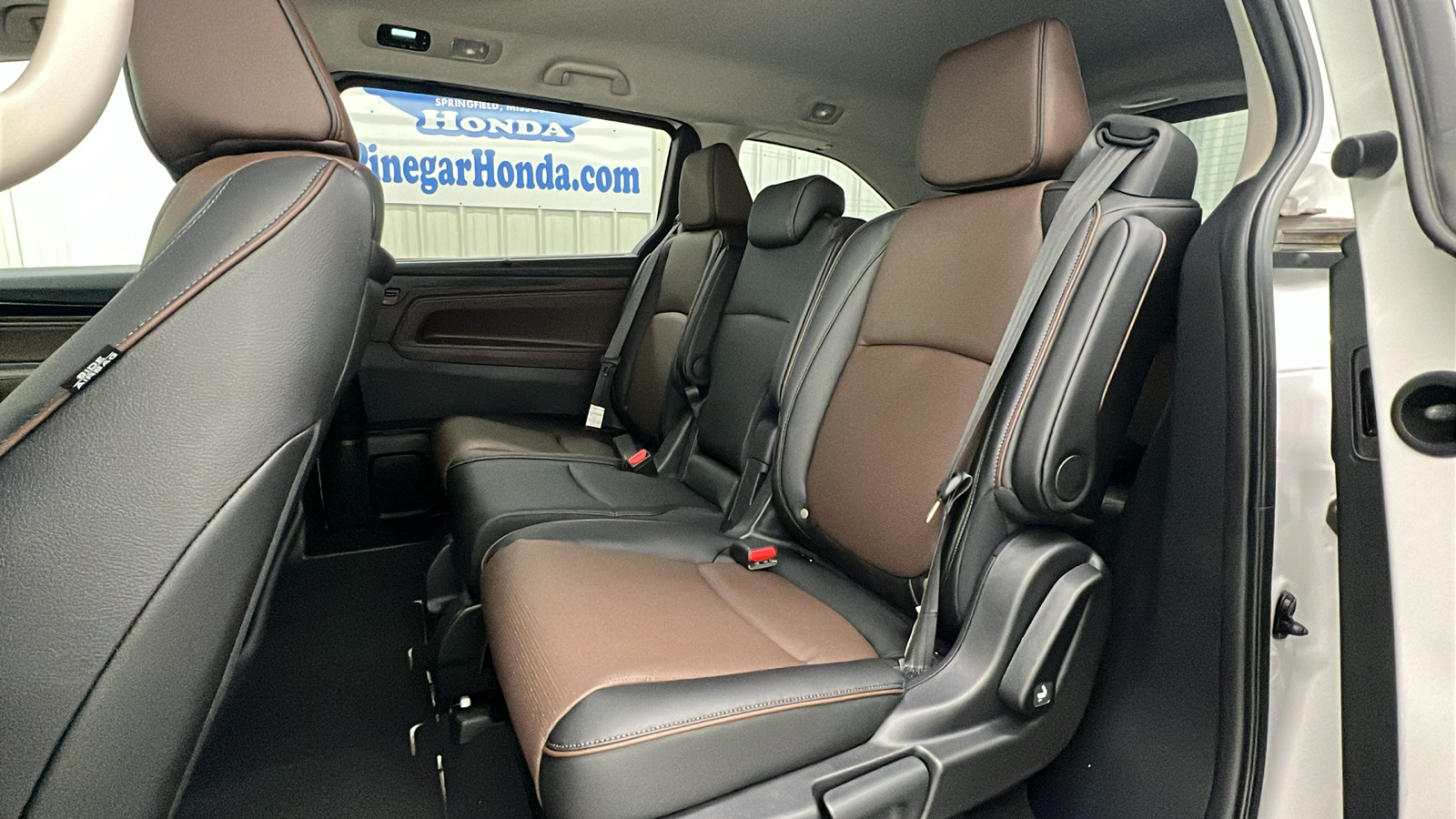 2025 Honda Odyssey Elite 12