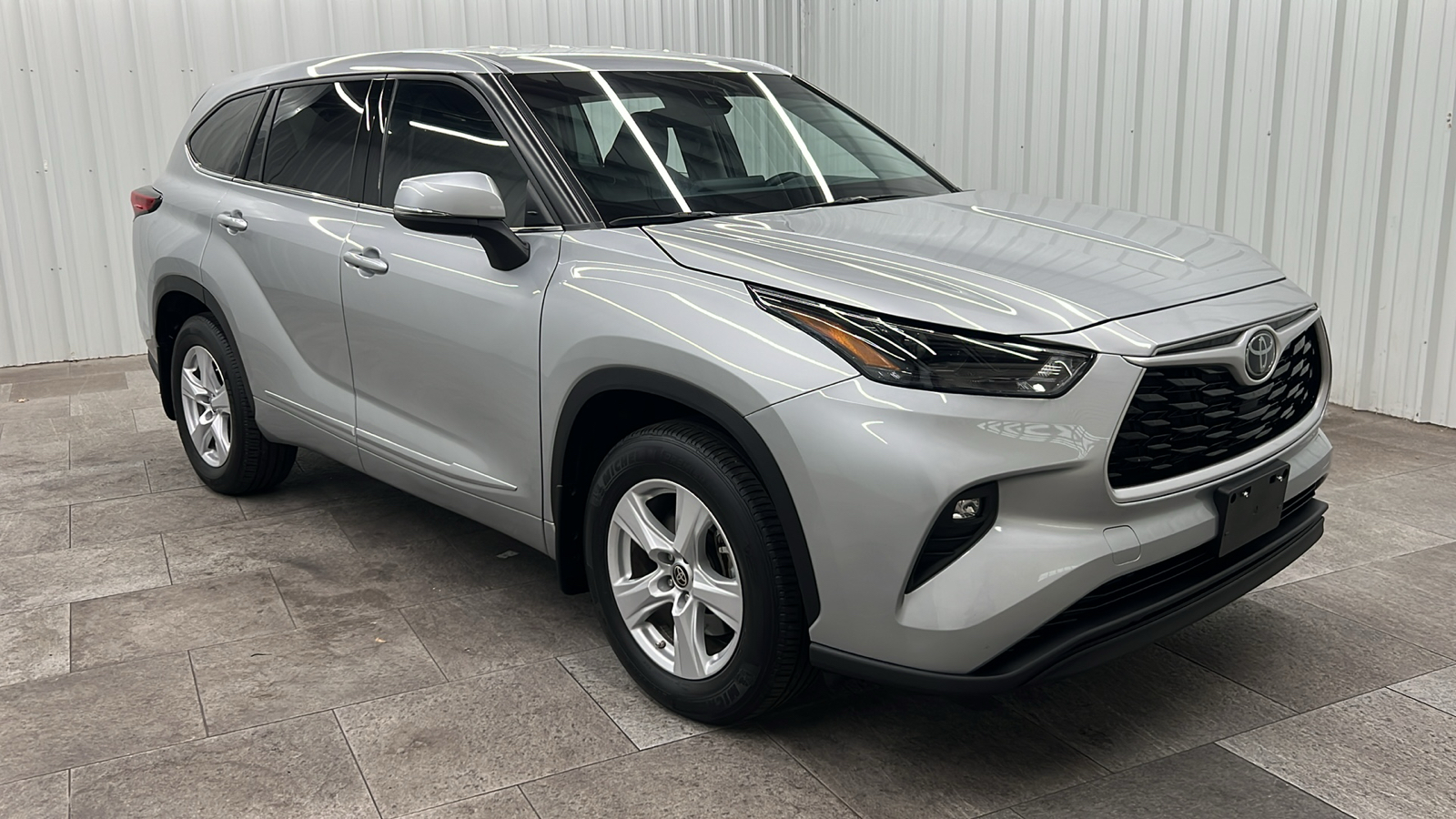 2022 Toyota Highlander LE 10