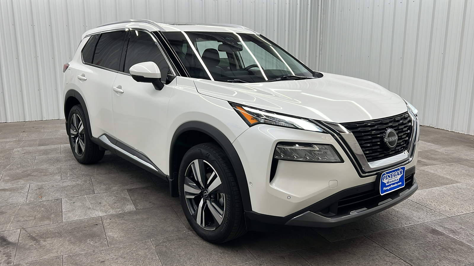 2023 Nissan Rogue SL 9