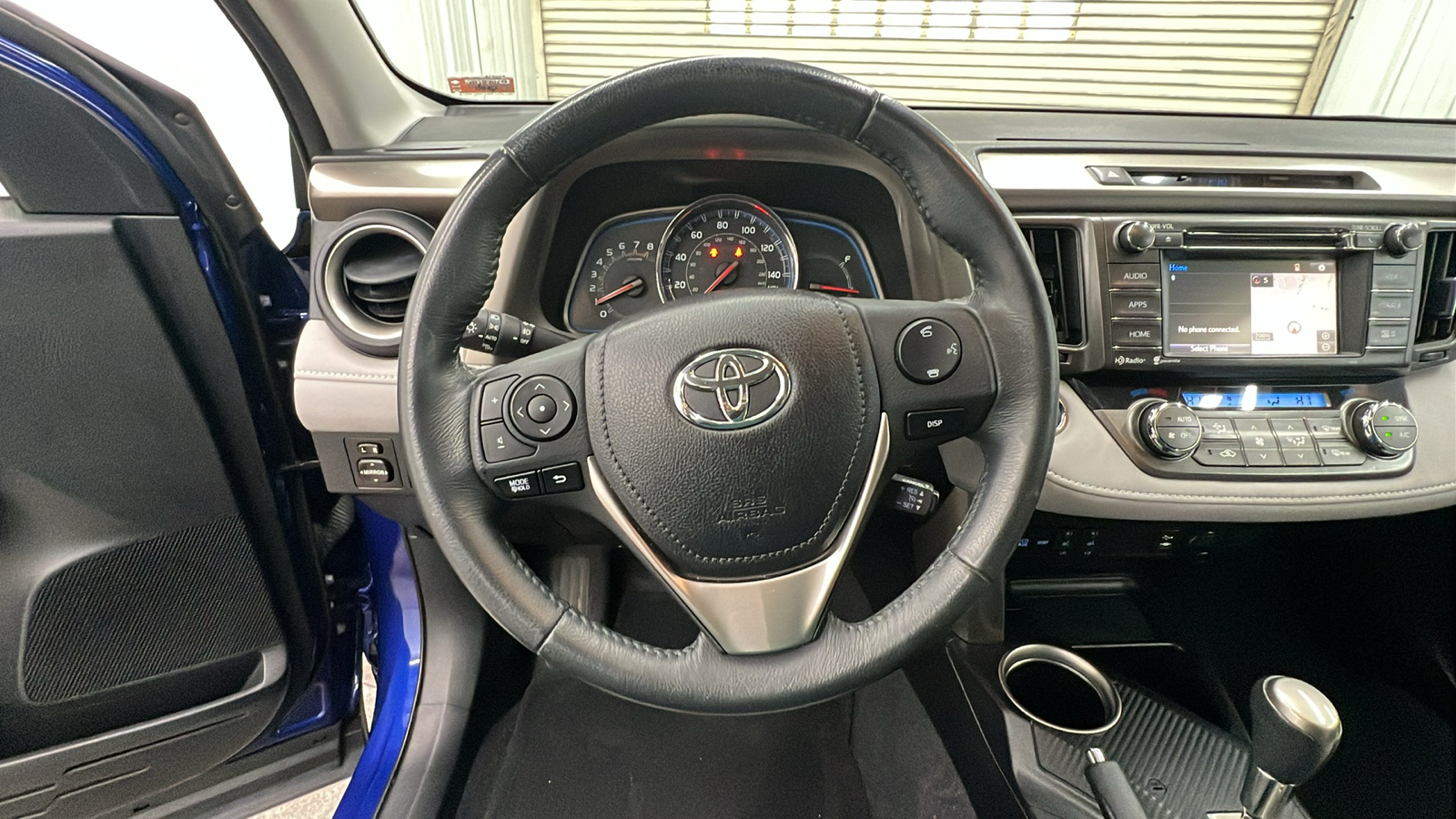 2015 Toyota RAV4 Limited 23