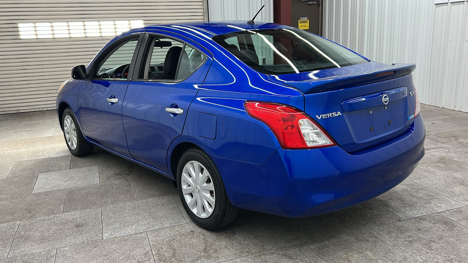 2013 Nissan Versa 1.6 SV 4