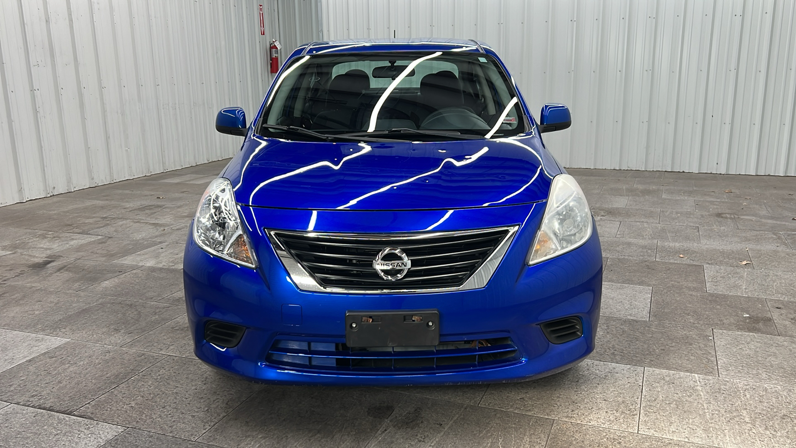 2013 Nissan Versa 1.6 SV 11