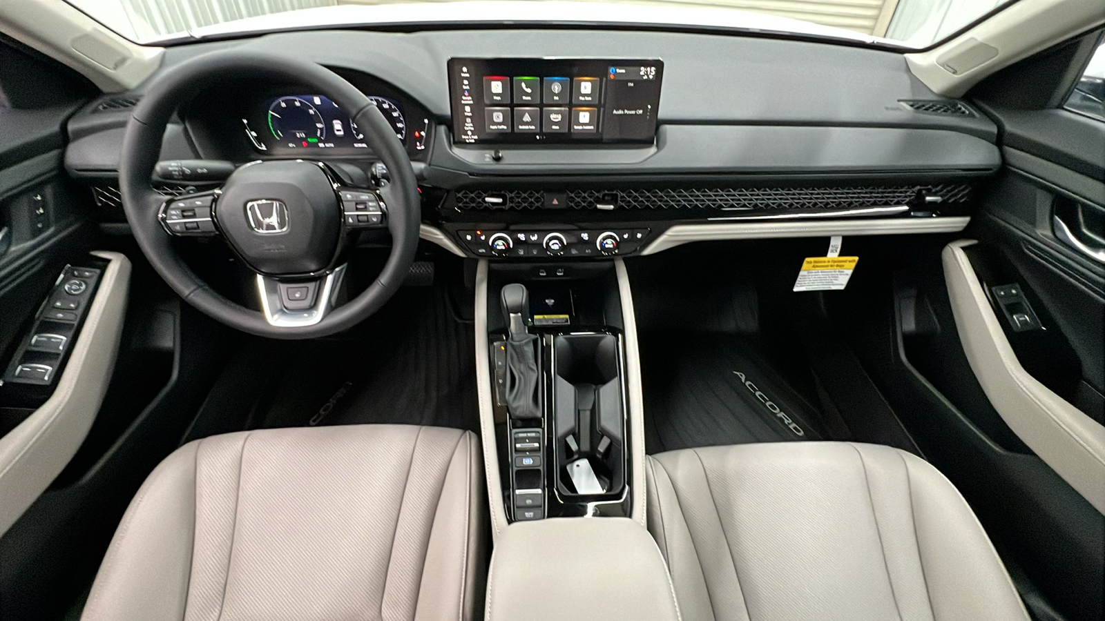 2025 Honda Accord Hybrid Touring 15