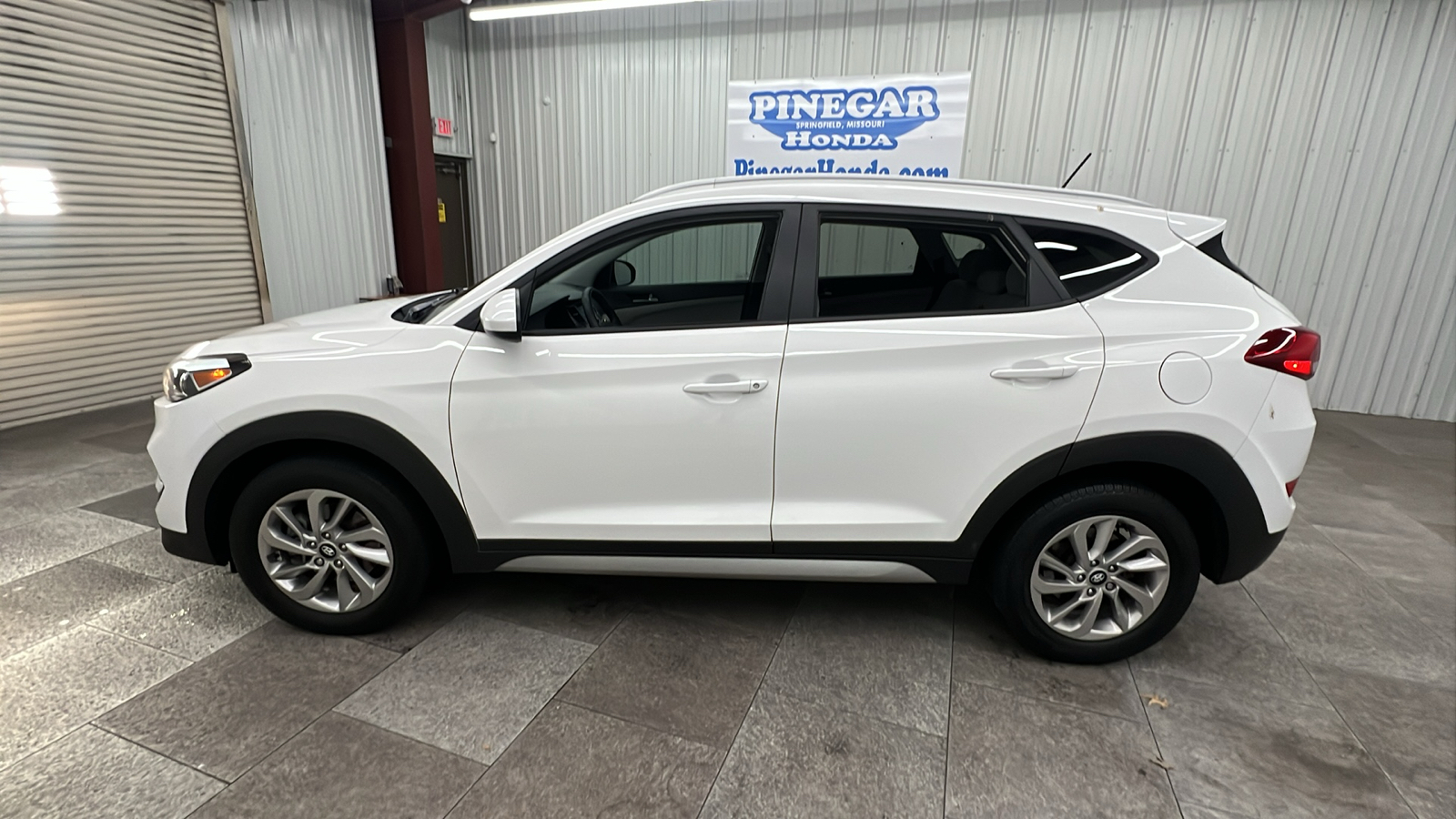 2017 Hyundai Tucson SE 2