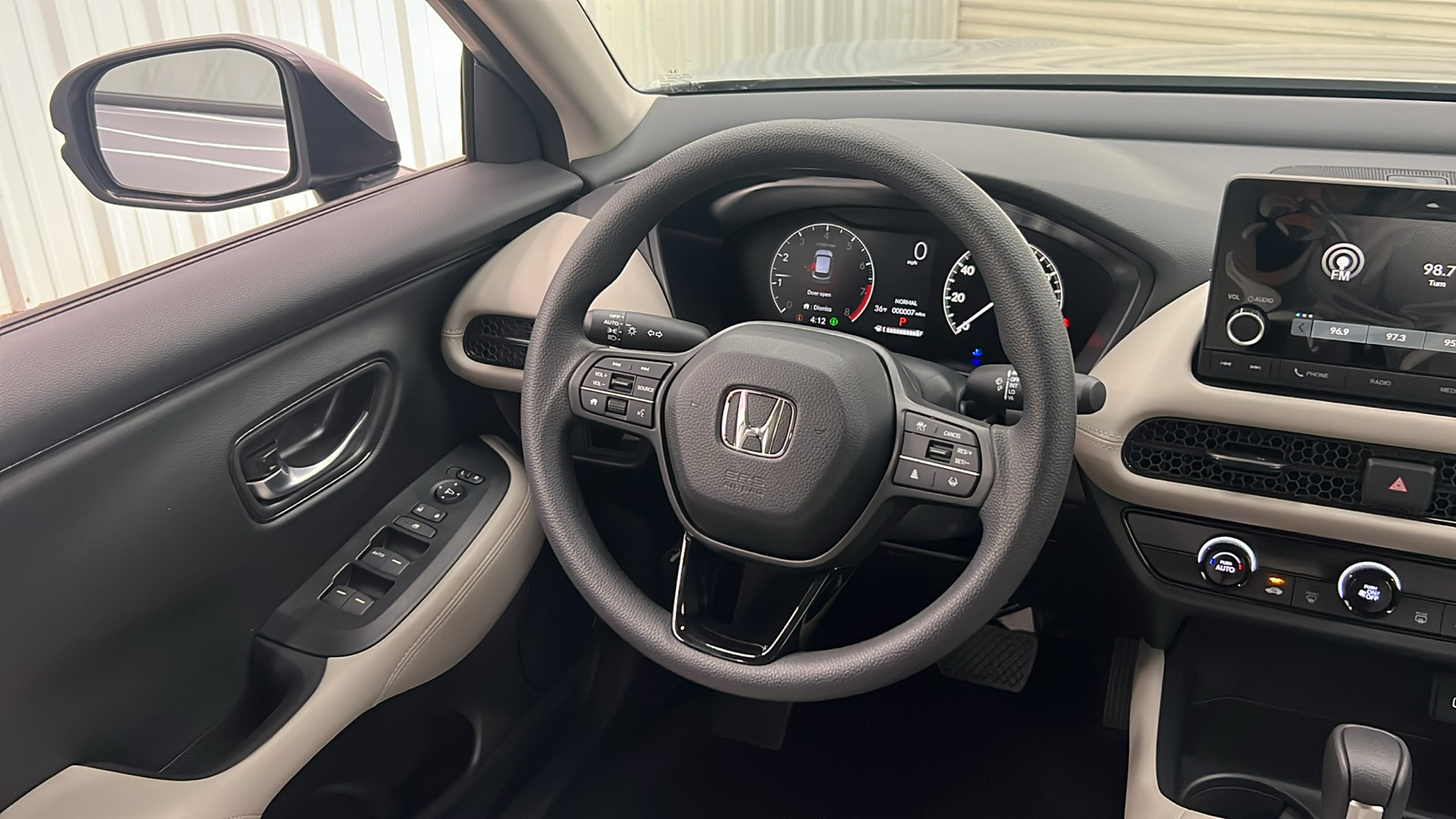 2025 Honda HR-V LX 13