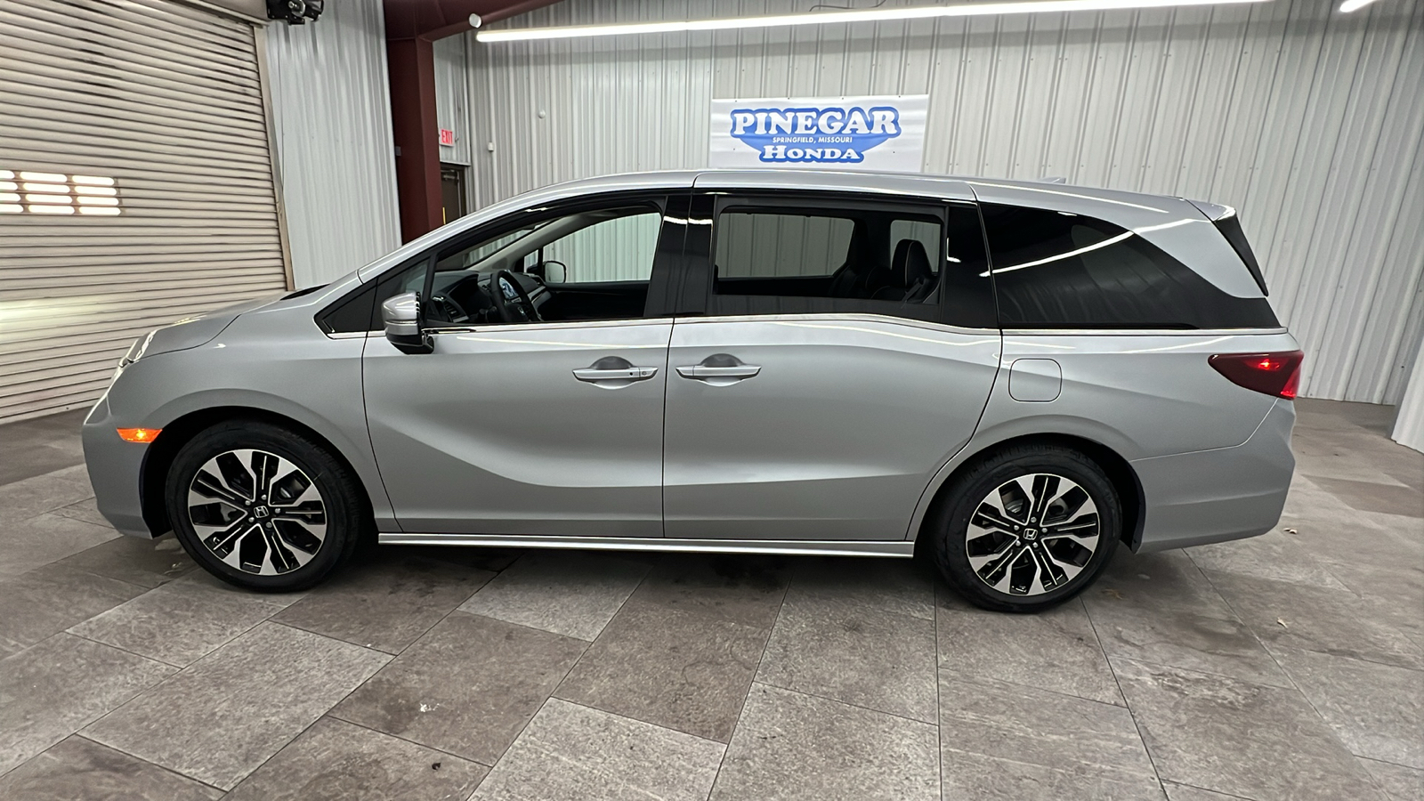 2025 Honda Odyssey Elite 2