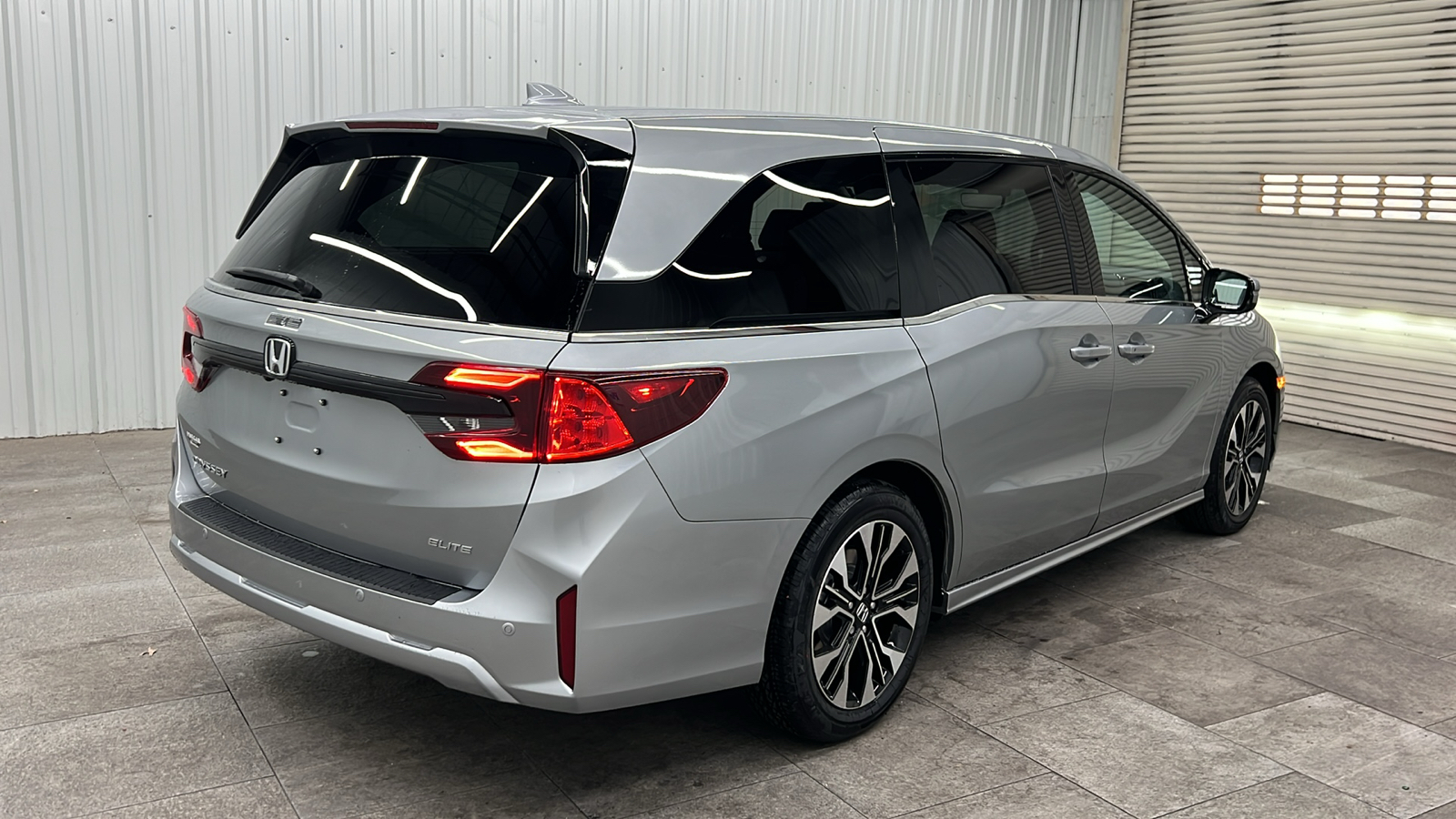 2025 Honda Odyssey Elite 8