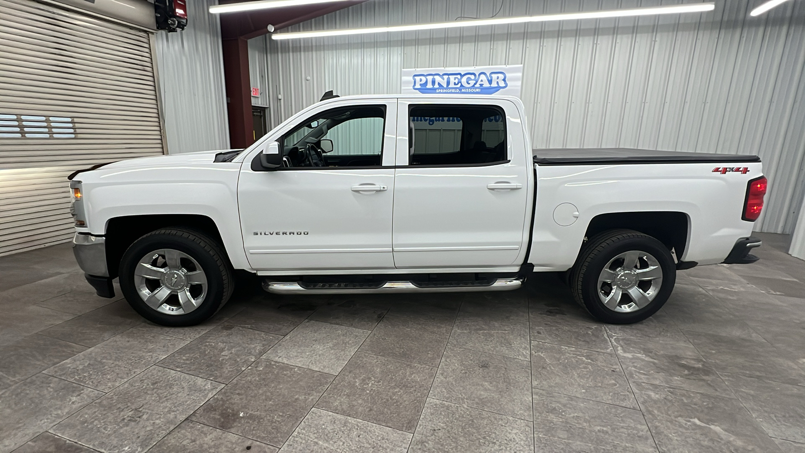 2018 Chevrolet Silverado 1500 LT 2