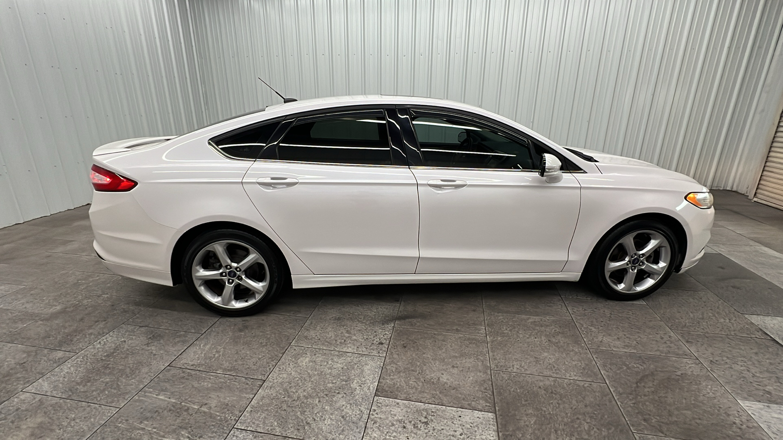 2016 Ford Fusion SE 7