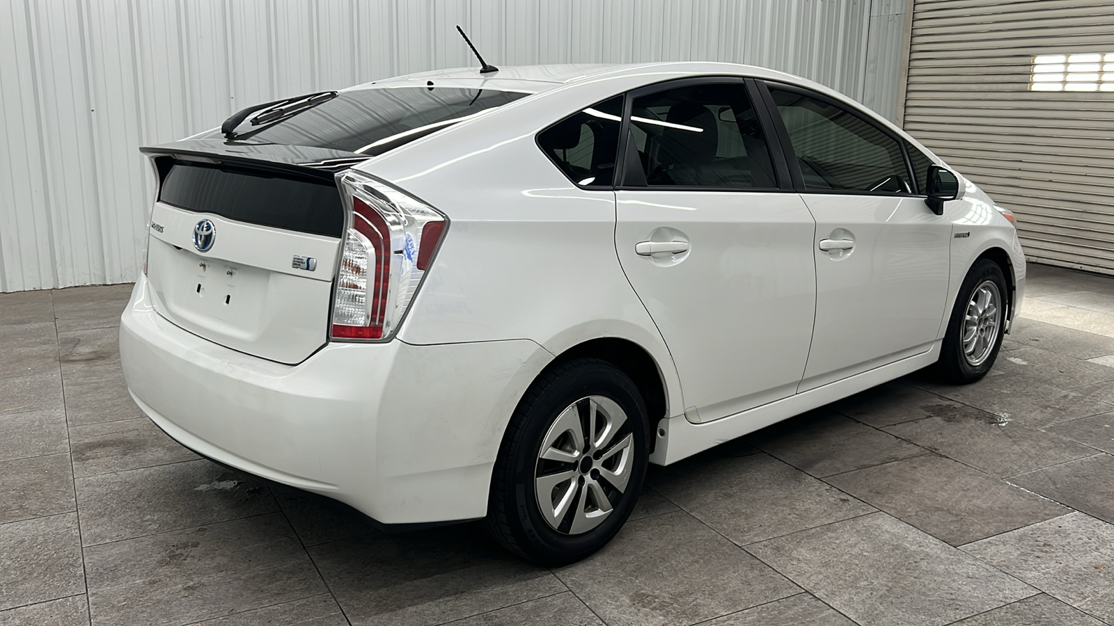 2015 Toyota Prius Two 8