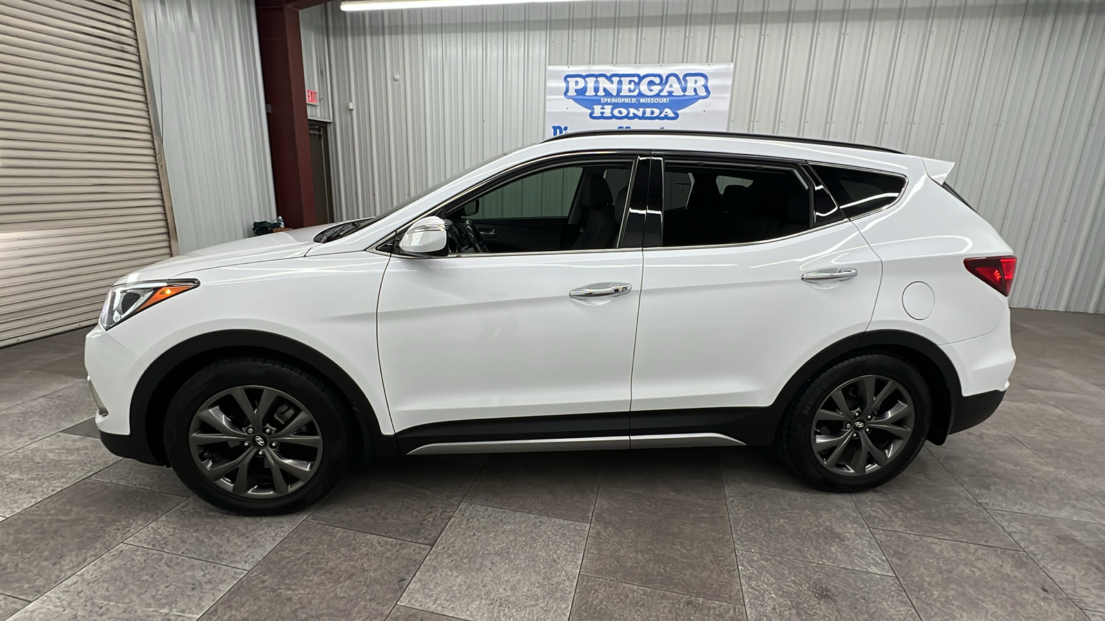 2017 Hyundai Santa Fe Sport 2.0L Turbo Ultimate 2